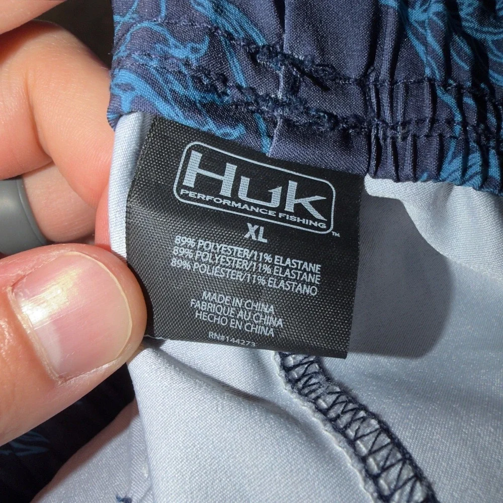 Huk Performance Fishing Shorts Mens XL Blue Marlin Print Stretch H2000089